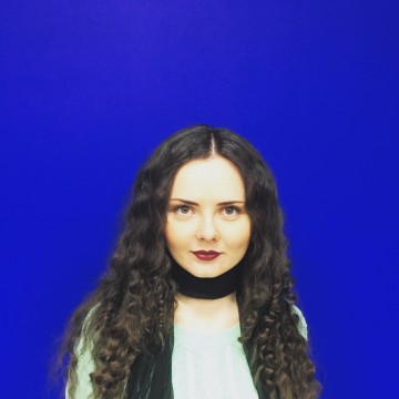 Яна Ломакина